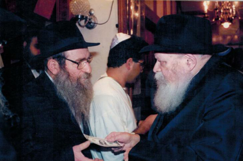 Rav Shalom Mendel Kalmenson avec le Rabbi